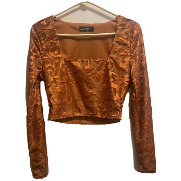 New On Twelfth Velour Long Sleeve Crop Top Small - Picture 3 of 12